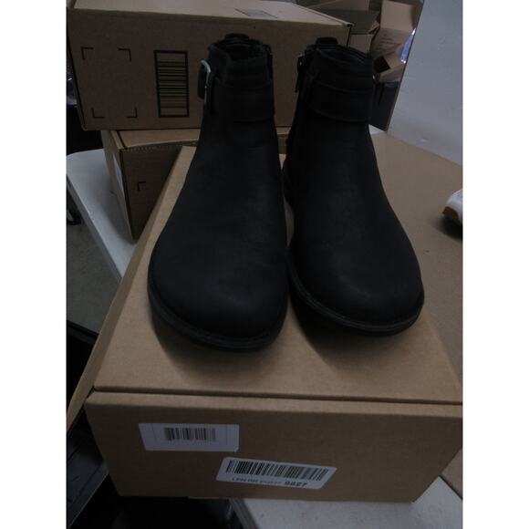 Used Merrell Women's Waterproof Ankle Boot - Size 6 US - Picture 2 of 8